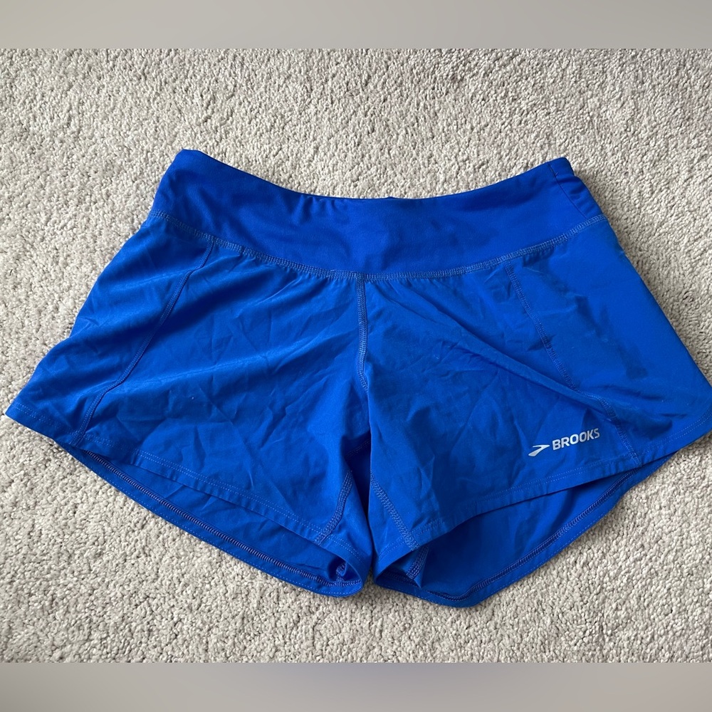 EUC (probably even NWOT) Women’s Brooks shorts